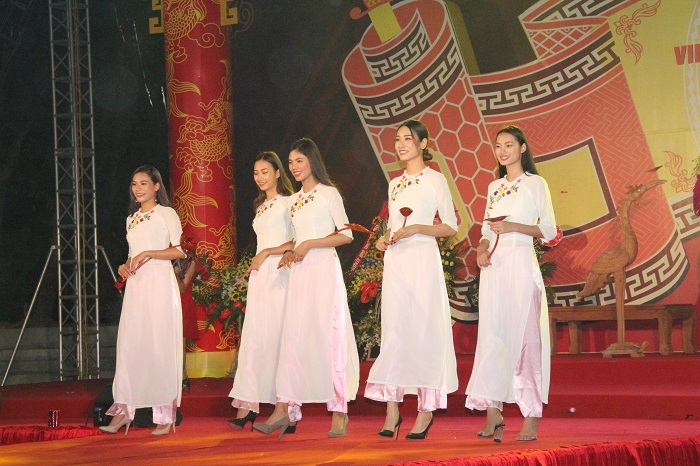 Đêm nhạc Sắc màu quê hương - Lễ hội vinh danh làng nghề truyền thống huyện Phú Xuyên lần III - 2017